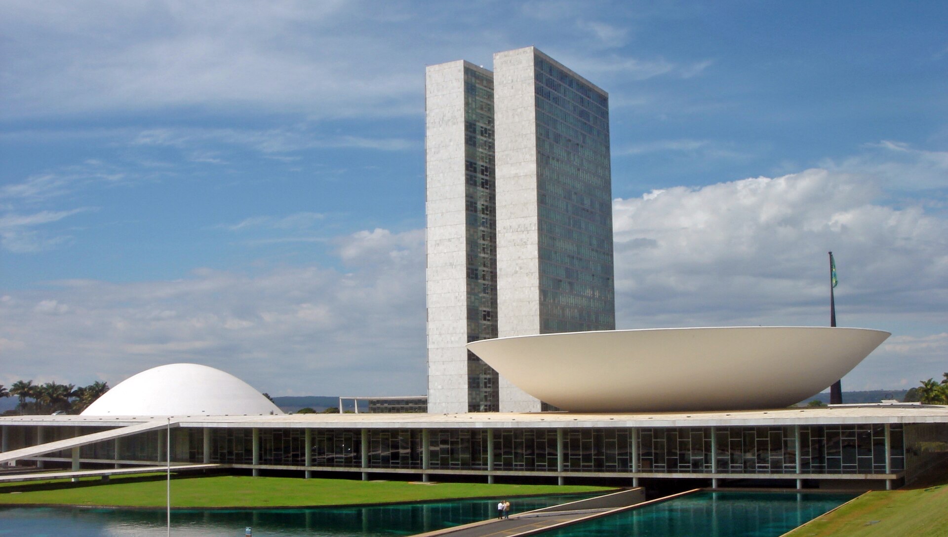 China y Brasil profundizan su alianza en inteligencia artificial, satélites y minerales críticos