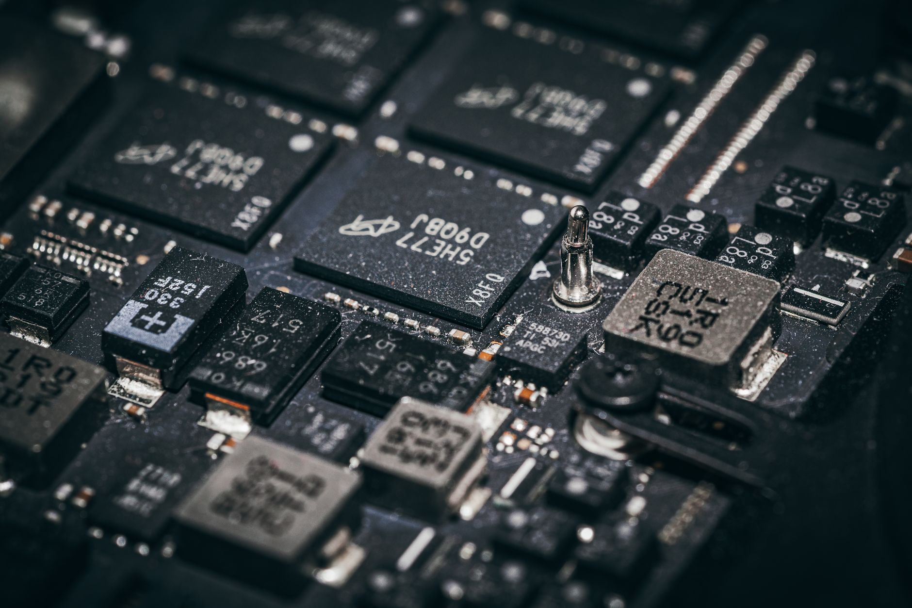 Imagen referencial · Alibaba presenta el chip Zhenwu V900 y proyecta modelos de hasta 10 billones de parámetros