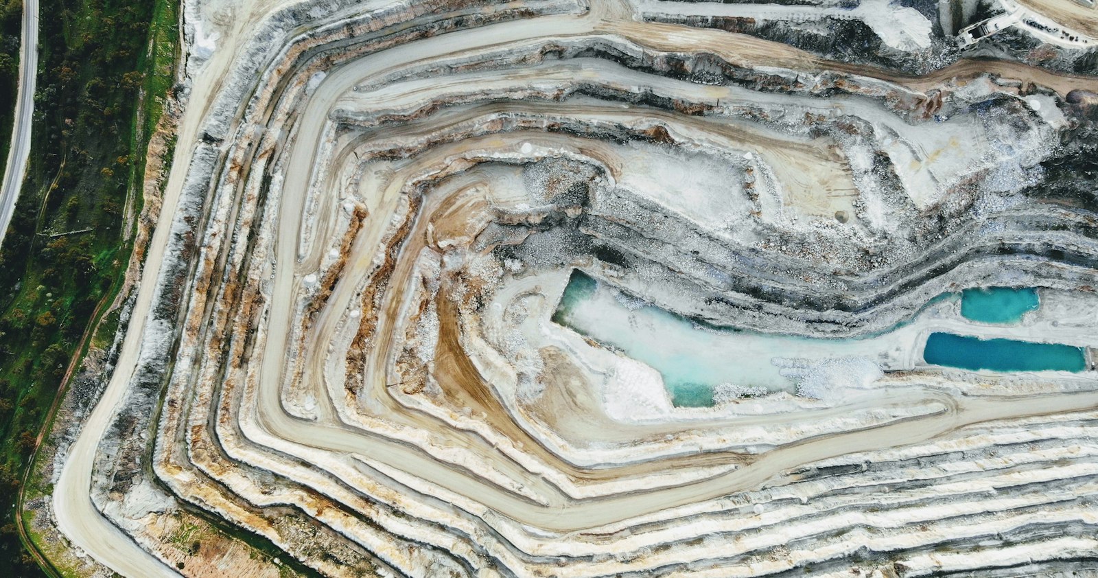 China abrió la primera planta que saca hierro de relaves mineros que se creían inservibles